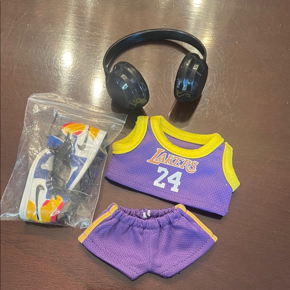 Labubu basketball outfit with sneakers and headphones NWT no doll included